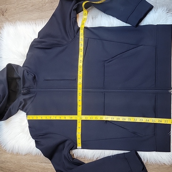 lululemon athletica Men's True Blue Hooded Jacket - Picture 10 of 11